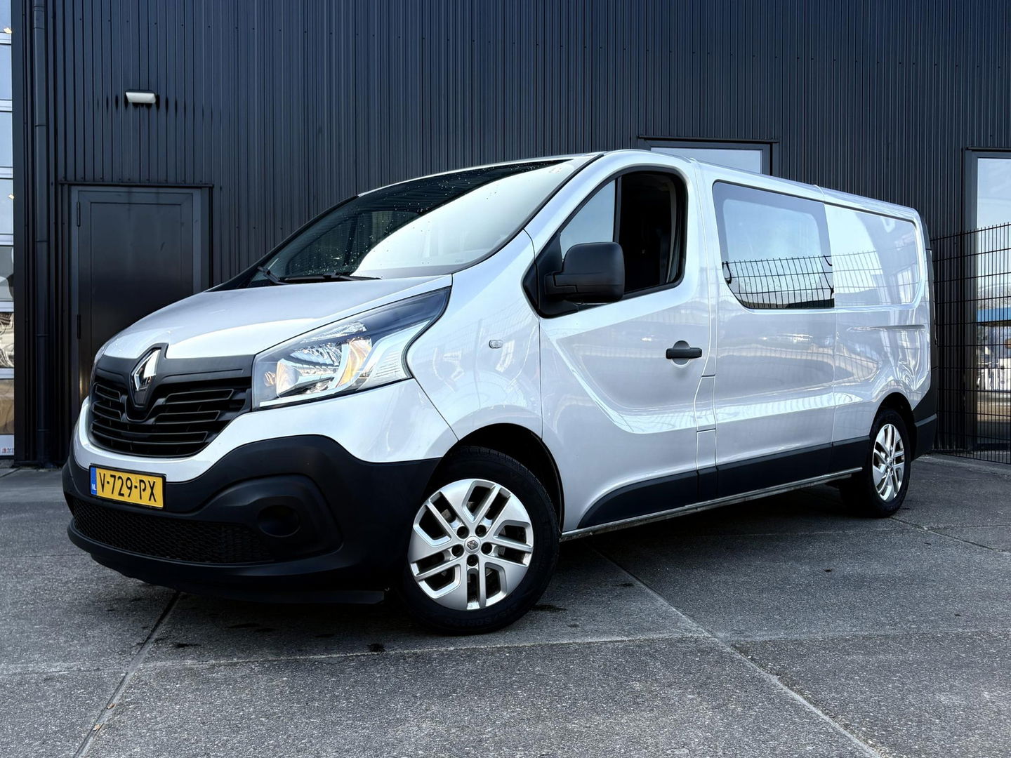 Renault Trafic 1.6 dCi T29 L2H1 DC Comfort | Marge | 6-persoons | Velgen |