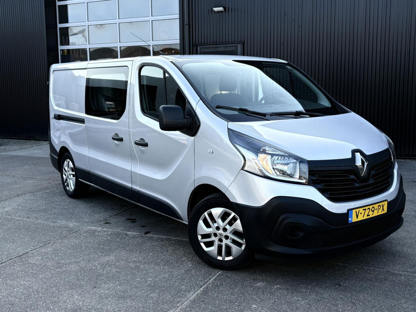 Renault Trafic 1.6 dCi T29 L2H1 DC Comfort | Marge | 6-persoons | Velgen |