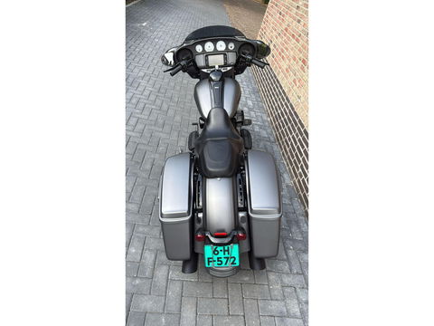 Harley Davidson 103 FLHXS Streetglide Street Glide mat grijs blackout