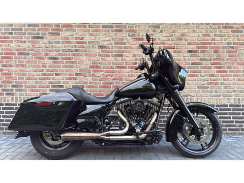 Harley Davidson 103 FLHXS Street Glide Streetglide clubstyle CVO Blackout