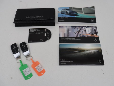 Mercedes-Benz C-Klasse 300e Business Solution Luxury | SOH 95% | Leder | Stoelverwarming | Camera | Digital Cockpit | Park Assist | Navigatie | Full LED | Cruise control | Bluetooth | Climate control | PHEV | Plug In