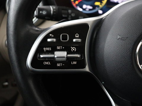 Mercedes-Benz C-Klasse 300e Business Solution Luxury | SOH 95% | Leder | Stoelverwarming | Camera | Digital Cockpit | Park Assist | Navigatie | Full LED | Cruise control | Bluetooth | Climate control | PHEV | Plug In