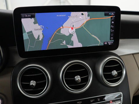 Mercedes-Benz C-Klasse 300e Business Solution Luxury | SOH 95% | Leder | Stoelverwarming | Camera | Digital Cockpit | Park Assist | Navigatie | Full LED | Cruise control | Bluetooth | Climate control | PHEV | Plug In