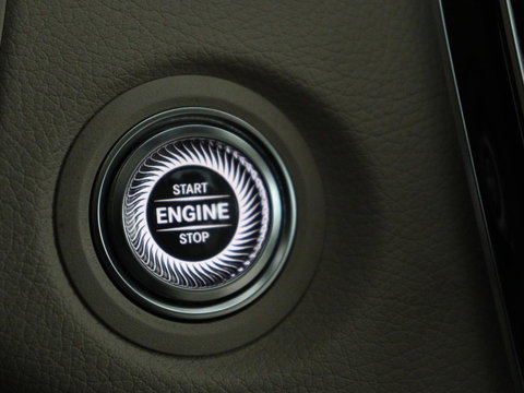 Mercedes-Benz C-Klasse 300e Business Solution Luxury | SOH 95% | Leder | Stoelverwarming | Camera | Digital Cockpit | Park Assist | Navigatie | Full LED | Cruise control | Bluetooth | Climate control | PHEV | Plug In