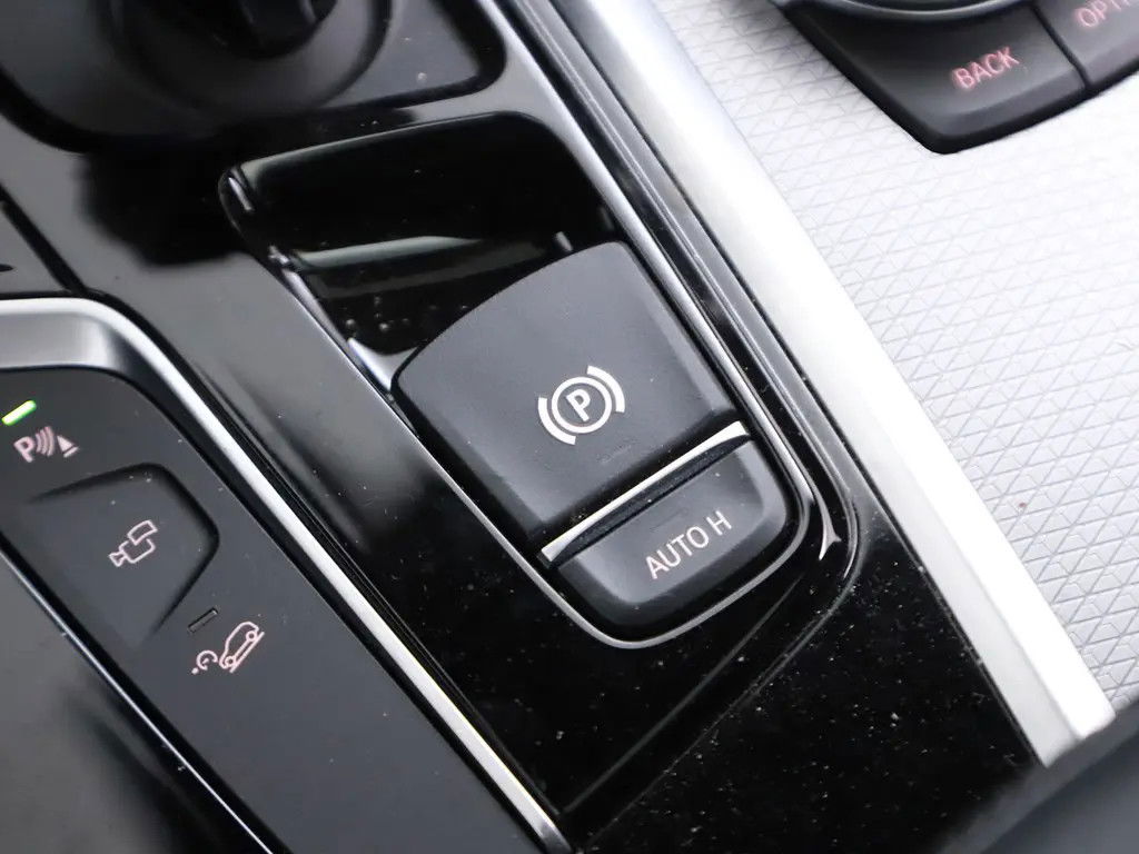 BMW X3 xDrive20i M-Sport Pano H/K 360° Leer Trekh. ACC NAP