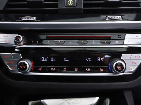 BMW X3 xDrive20i M-Sport Pano H/K 360° Leer Trekh. ACC NAP