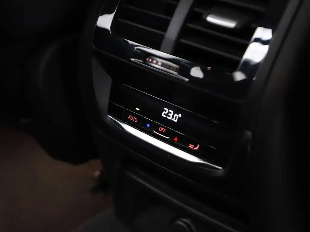 BMW X3 xDrive20i M-Sport Pano H/K 360° Leer Trekh. ACC NAP