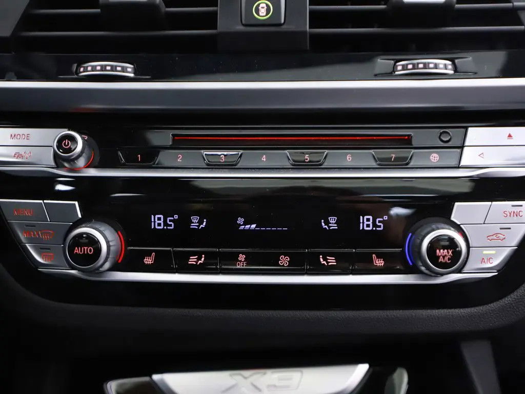 BMW X3 xDrive20i M-Sport Pano H/K 360° Leer Trekh. ACC NAP