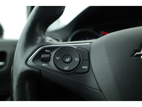 Opel Crossland 1.2 Turbo Level 4 | Winter Pack | Parkeer Pack | CarPlay | LED | 17” | All seasons | Cruise Ctrl