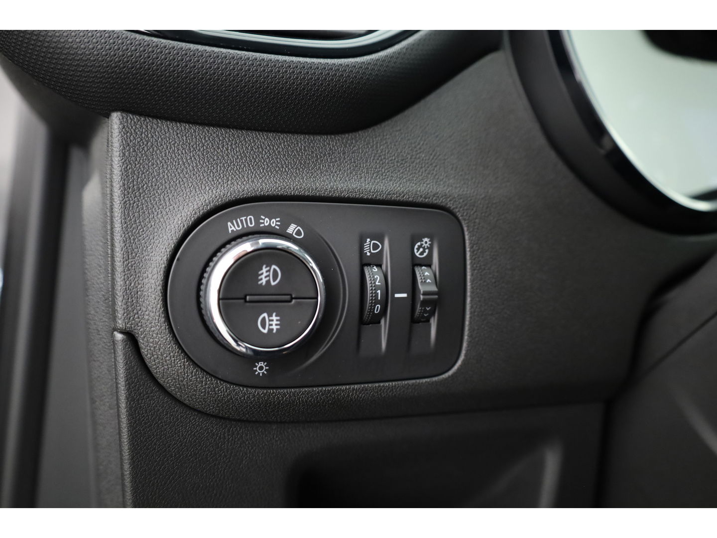 Opel Crossland 1.2 Turbo Level 4 | Winter Pack | Parkeer Pack | CarPlay | LED | 17” | All seasons | Cruise Ctrl