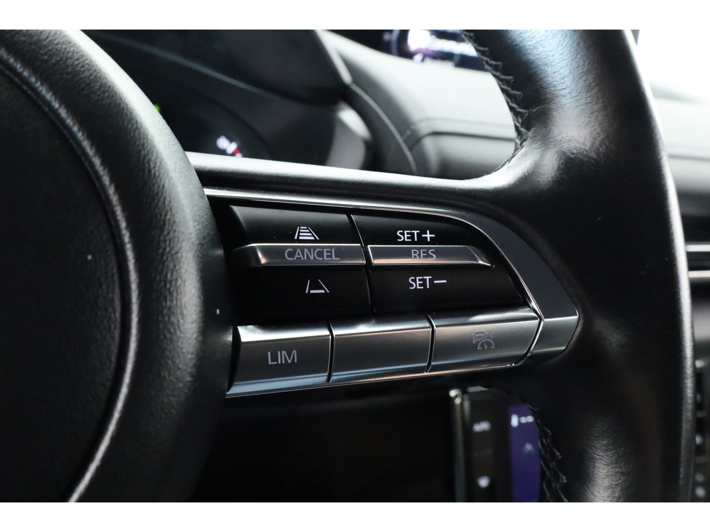 Mazda MX-30 e-SkyActiv 145 36 kWh | Navi | Adapt. Cruise | Camera | PDC | Apple CarPlay | Dodehoekdet. | Afn. Trekhaak