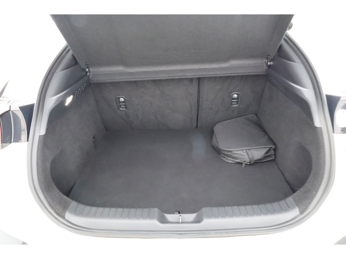 Mazda MX-30 e-SkyActiv 145 36 kWh | Navi | Adapt. Cruise | Camera | PDC | Apple CarPlay | Dodehoekdet. | Afn. Trekhaak