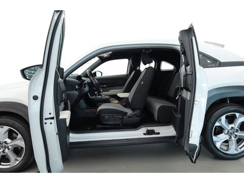 Mazda MX-30 e-SkyActiv 145 36 kWh | Navi | Adapt. Cruise | Camera | PDC | Apple CarPlay | Dodehoekdet. | Afn. Trekhaak