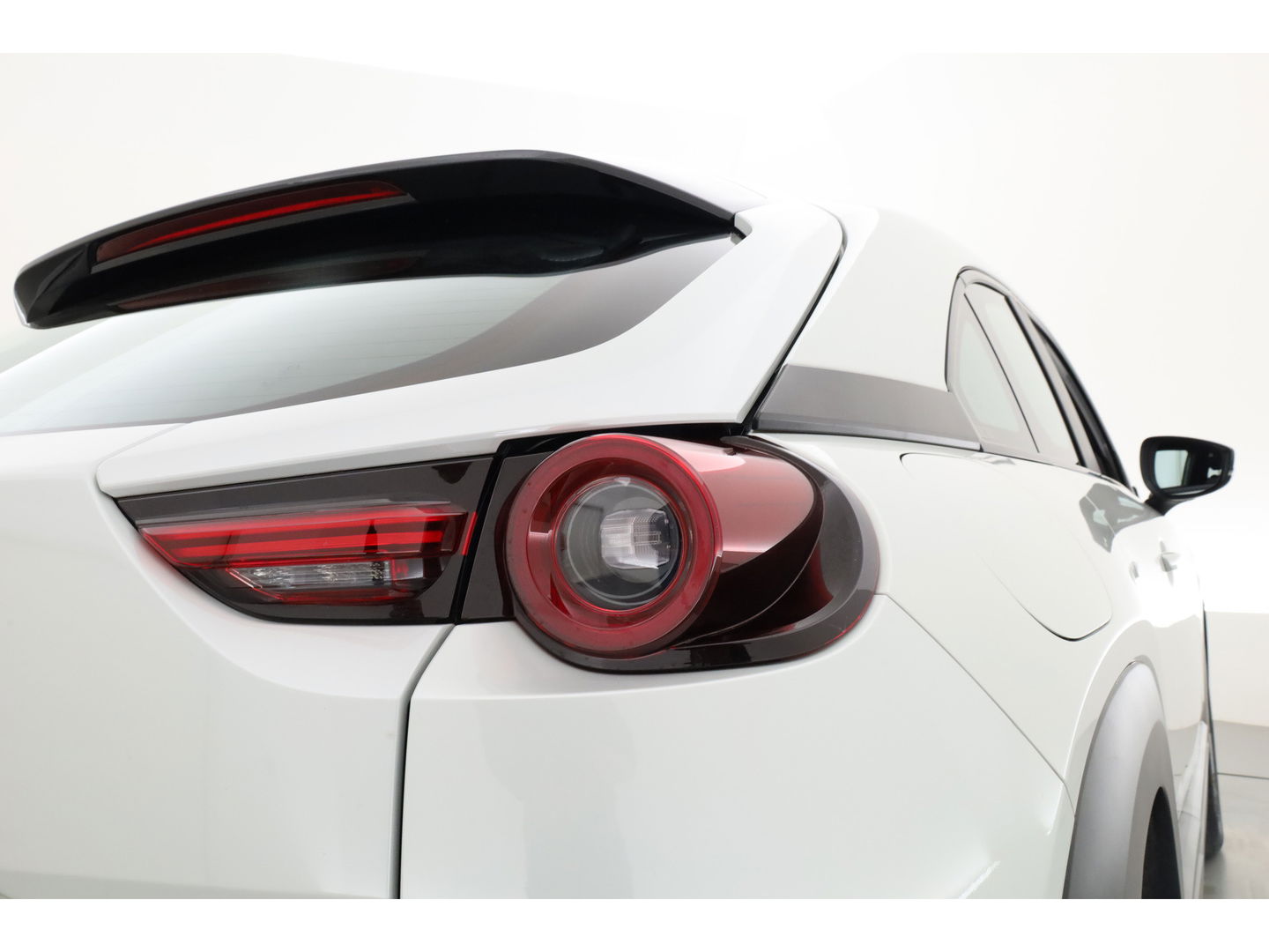 Mazda MX-30 e-SkyActiv 145 36 kWh | Navi | Adapt. Cruise | Camera | PDC | Apple CarPlay | Dodehoekdet. | Afn. Trekhaak