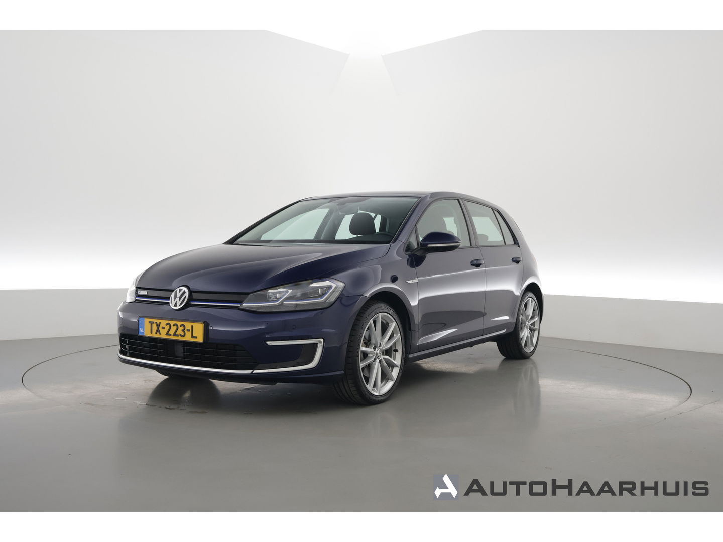 Volkswagen e-Golf | Navi | Apple CarPlay | Adapt. Cruise | PDC | Clima | 18'' | Verwarmde voorruit |