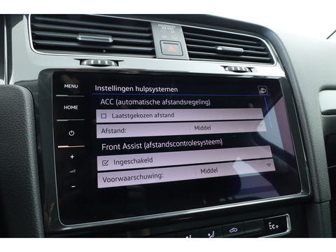 Volkswagen e-Golf | Navi | Apple CarPlay | Adapt. Cruise | PDC | Clima | 18'' | Verwarmde voorruit |