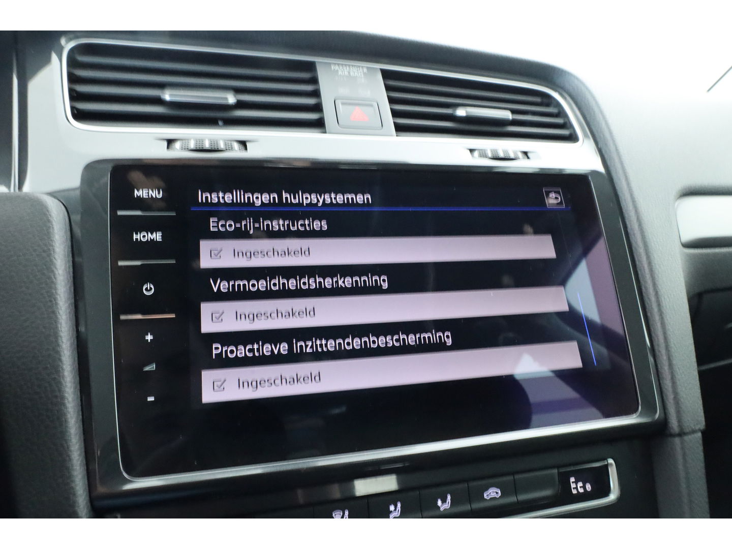 Volkswagen e-Golf | Navi | Apple CarPlay | Adapt. Cruise | PDC | Clima | 18'' | Verwarmde voorruit |