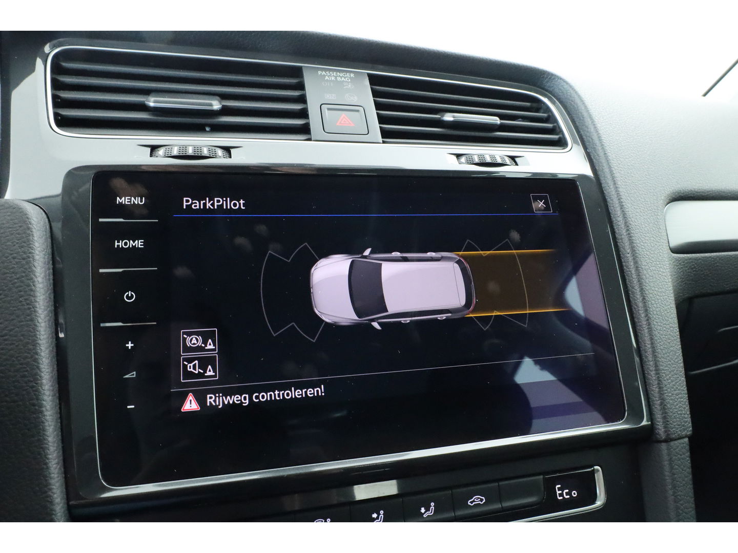 Volkswagen e-Golf | Navi | Apple CarPlay | Adapt. Cruise | PDC | Clima | 18'' | Verwarmde voorruit |