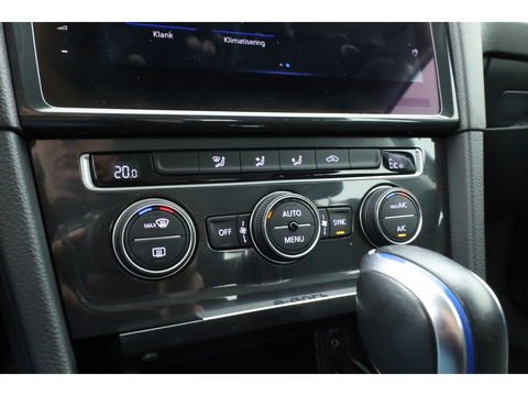 Volkswagen e-Golf | Navi | Apple CarPlay | Adapt. Cruise | PDC | Clima | 18'' | Verwarmde voorruit |