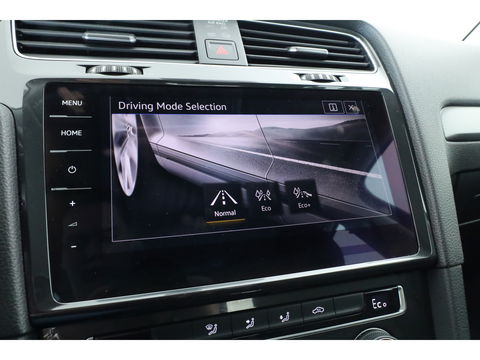 Volkswagen e-Golf | Navi | Apple CarPlay | Adapt. Cruise | PDC | Clima | 18'' | Verwarmde voorruit |