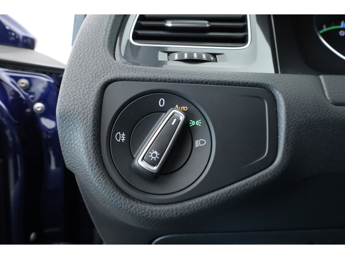 Volkswagen e-Golf | Navi | Apple CarPlay | Adapt. Cruise | PDC | Clima | 18'' | Verwarmde voorruit |