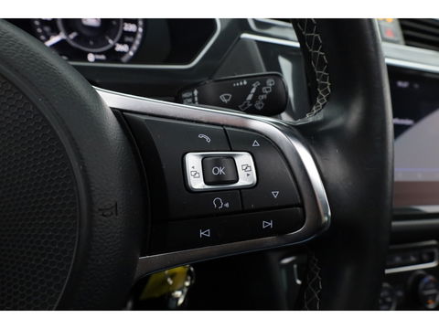 Volkswagen Tiguan 2.0 TSI 4Motion R-Line DSG 220pk! | Pano | 360cam | Elek. Trekhaak | Adapt. Cruise | Stoelverw. | 20'' | Digi. Dashboard