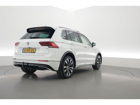 Volkswagen Tiguan 2.0 TSI 4Motion R-Line DSG 220pk! | Pano | 360cam | Elek. Trekhaak | Adapt. Cruise | Stoelverw. | 20'' | Digi. Dashboard
