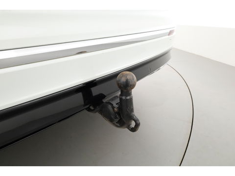 Volkswagen Tiguan 2.0 TSI 4Motion R-Line DSG 220pk! | Pano | 360cam | Elek. Trekhaak | Adapt. Cruise | Stoelverw. | 20'' | Digi. Dashboard