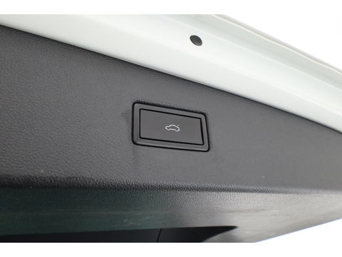 Volkswagen Tiguan 2.0 TSI 4Motion R-Line DSG 220pk! | Pano | 360cam | Elek. Trekhaak | Adapt. Cruise | Stoelverw. | 20'' | Digi. Dashboard