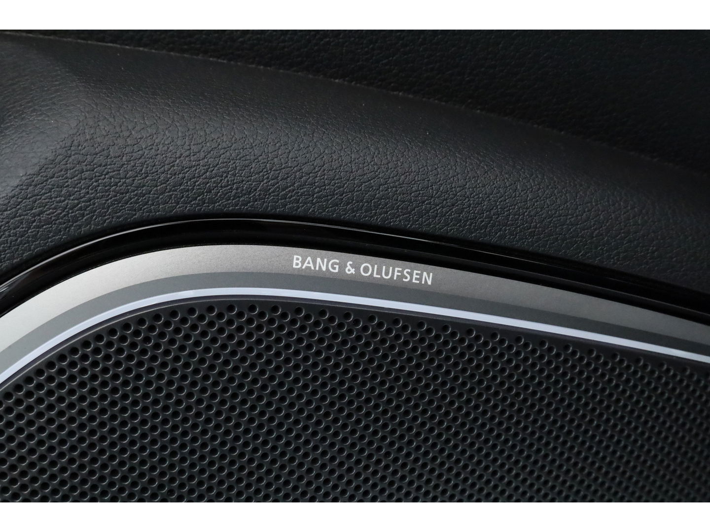 Audi A3 Cabriolet 1.5 TFSI CoD Design S-Line | Digi. Dashboard | B&O audio | Apple CarPlay | Stoelverw. | Adapt. Cruise | Camera | Keyless