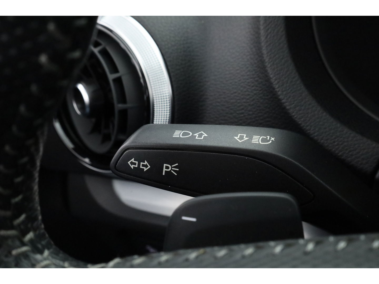 Audi A3 Cabriolet 1.5 TFSI CoD Design S-Line | Digi. Dashboard | B&O audio | Apple CarPlay | Stoelverw. | Adapt. Cruise | Camera | Keyless