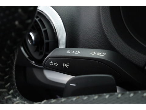 Audi A3 Cabriolet 1.5 TFSI CoD Design S-Line | Digi. Dashboard | B&O audio | Apple CarPlay | Stoelverw. | Adapt. Cruise | Camera | Keyless