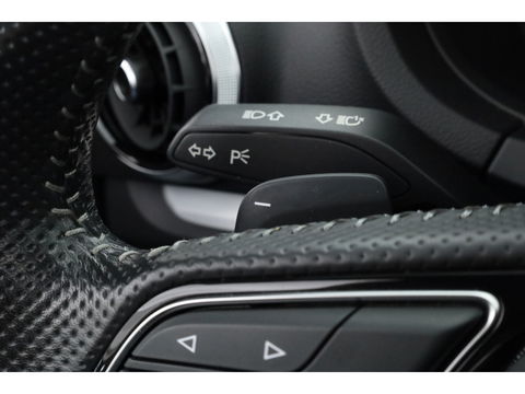 Audi A3 Cabriolet 1.5 TFSI CoD Design S-Line | Digi. Dashboard | B&O audio | Apple CarPlay | Stoelverw. | Adapt. Cruise | Camera | Keyless