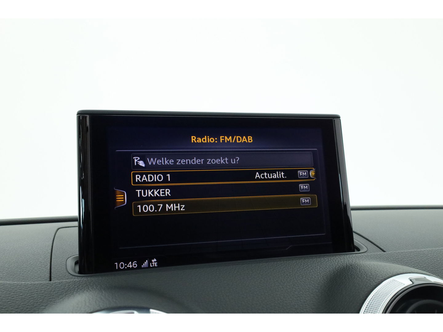 Audi A3 Cabriolet 1.5 TFSI CoD Design S-Line | Digi. Dashboard | B&O audio | Apple CarPlay | Stoelverw. | Adapt. Cruise | Camera | Keyless