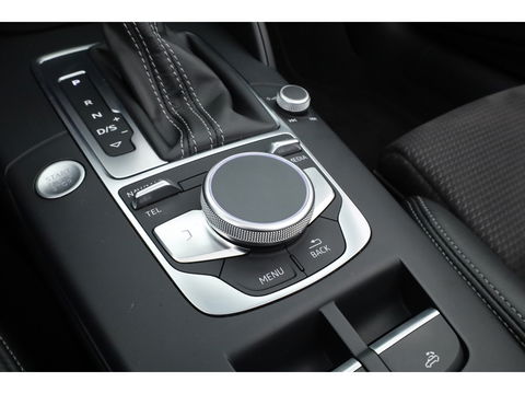 Audi A3 Cabriolet 1.5 TFSI CoD Design S-Line | Digi. Dashboard | B&O audio | Apple CarPlay | Stoelverw. | Adapt. Cruise | Camera | Keyless