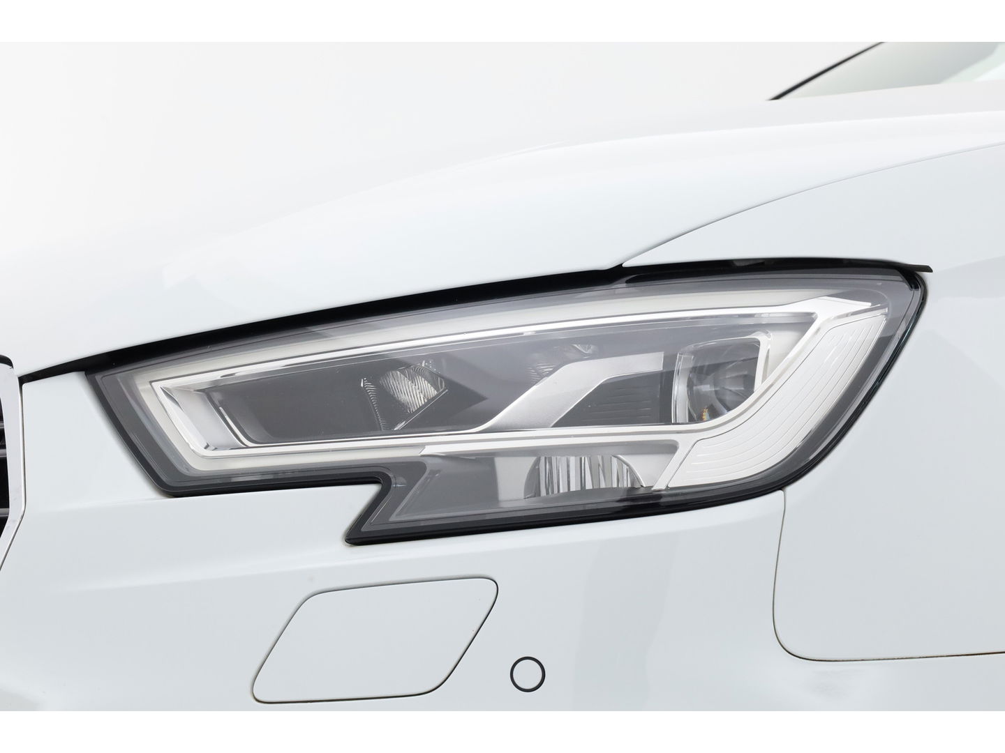 Audi A3 Cabriolet 1.5 TFSI CoD Design S-Line | Digi. Dashboard | B&O audio | Apple CarPlay | Stoelverw. | Adapt. Cruise | Camera | Keyless