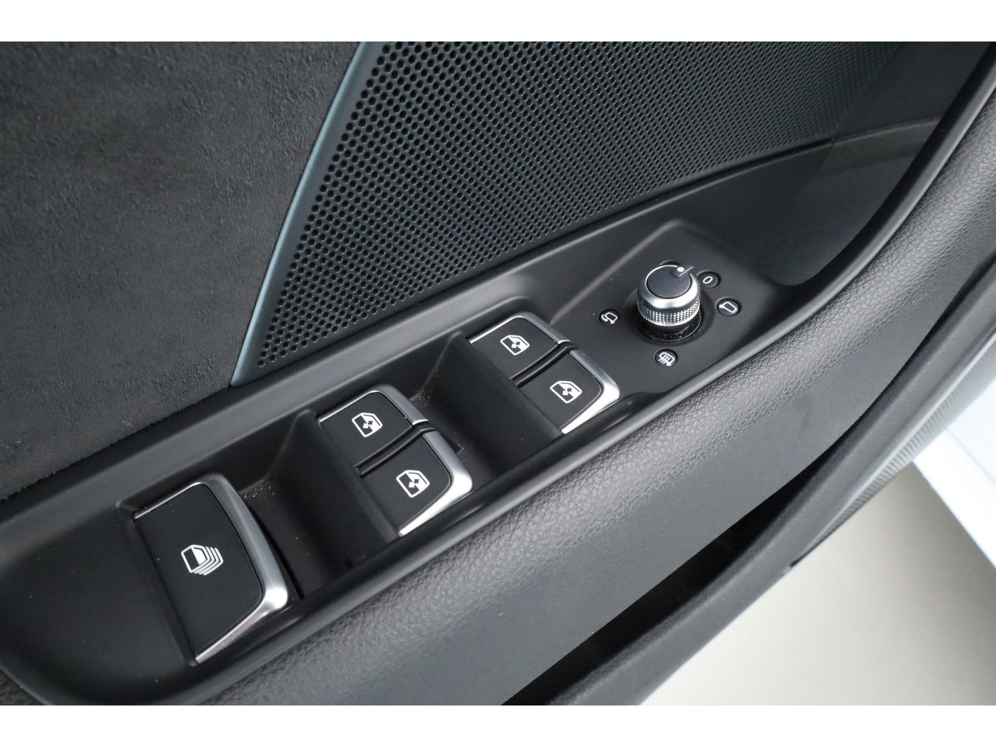 Audi A3 Cabriolet 1.5 TFSI CoD Design S-Line | Digi. Dashboard | B&O audio | Apple CarPlay | Stoelverw. | Adapt. Cruise | Camera | Keyless