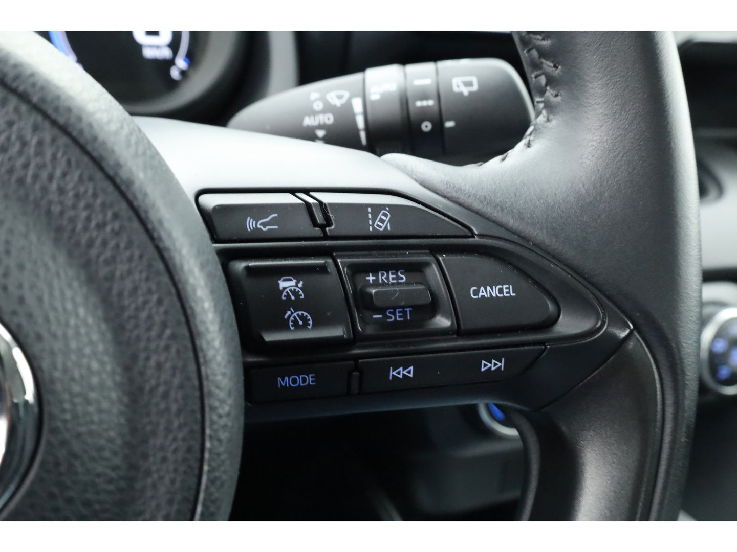 Toyota Yaris 1.5 VVT-i Dynamic | Navi by Apple CarPlay | Camera | Keyless | Adapt. Cruise | Airco | LED |