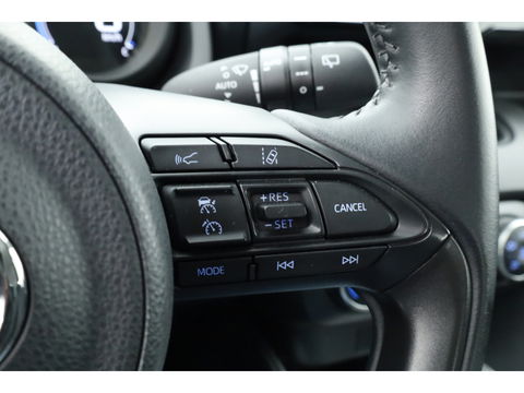 Toyota Yaris 1.5 VVT-i Dynamic | Navi by Apple CarPlay | Camera | Keyless | Adapt. Cruise | Airco | LED |