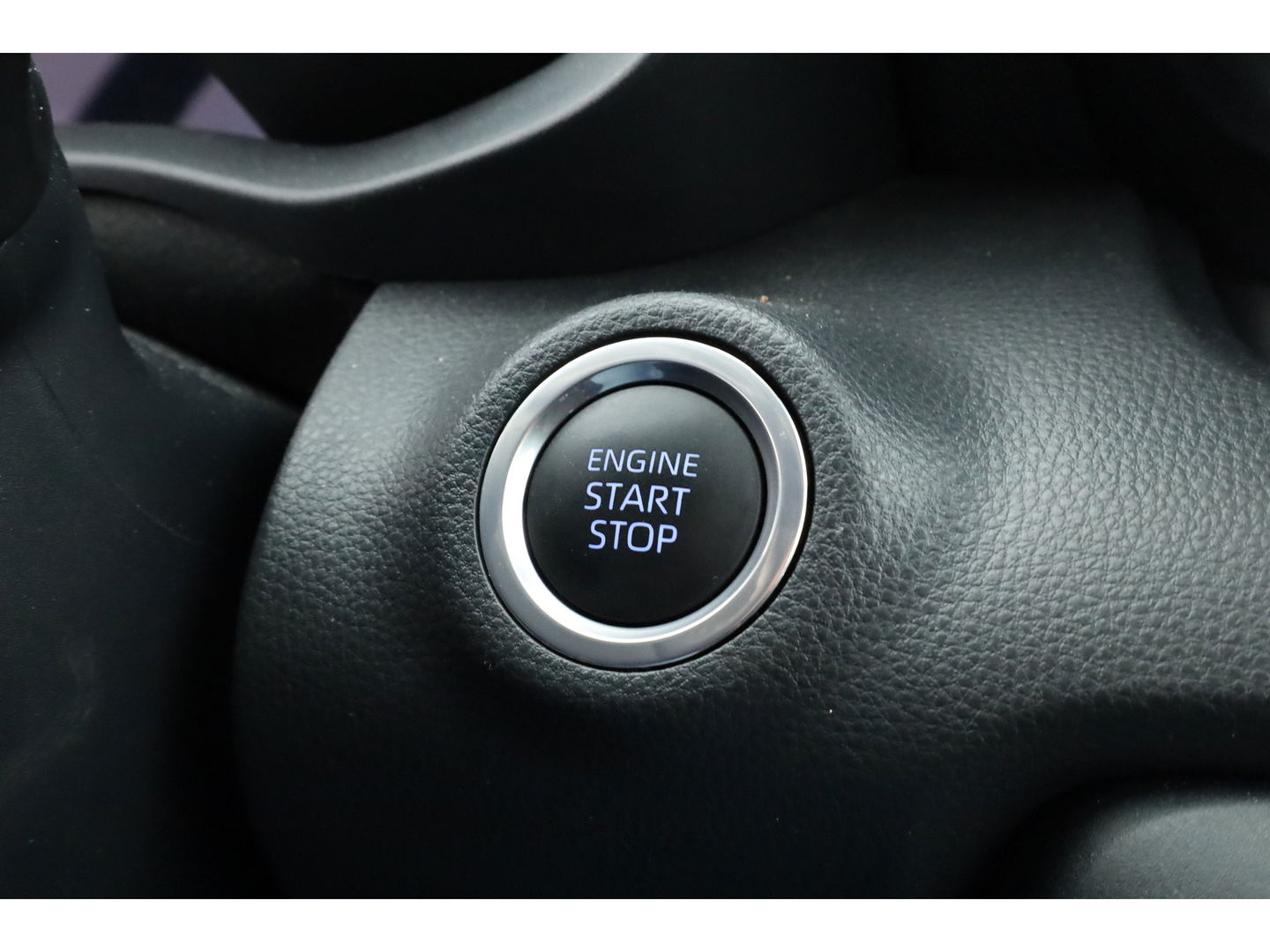 Toyota Yaris 1.5 VVT-i Dynamic | Navi by Apple CarPlay | Camera | Keyless | Adapt. Cruise | Airco | LED |