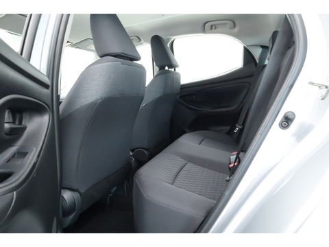 Toyota Yaris 1.5 VVT-i Dynamic | Navi by Apple CarPlay | Camera | Keyless | Adapt. Cruise | Airco | LED |