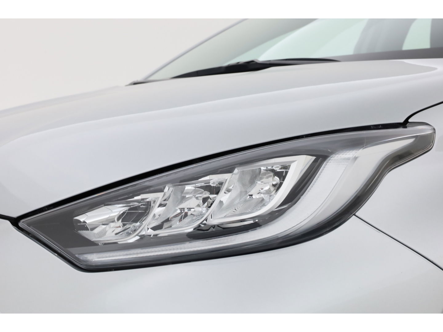 Toyota Yaris 1.5 VVT-i Dynamic | Navi by Apple CarPlay | Camera | Keyless | Adapt. Cruise | Airco | LED |