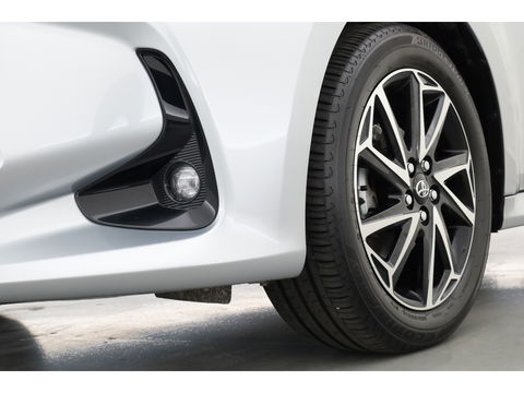 Toyota Yaris 1.5 VVT-i Dynamic | Navi by Apple CarPlay | Camera | Keyless | Adapt. Cruise | Airco | LED |