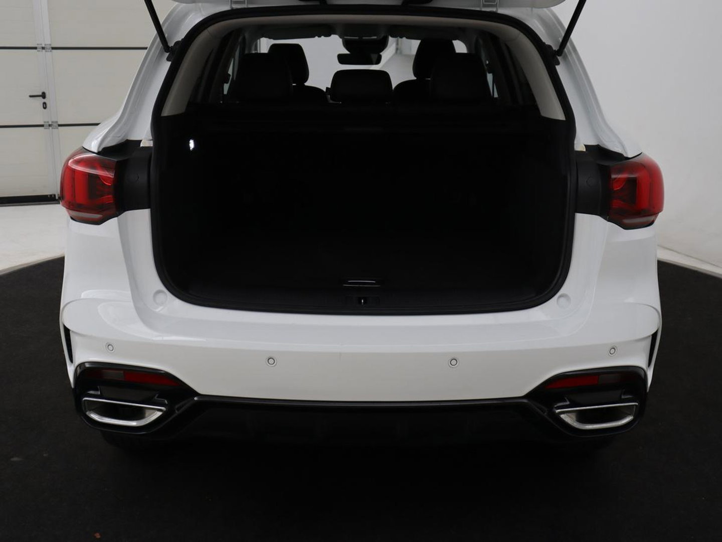 MG EHS 1.5 TGDI PHEV Comfort | SOH 96% | Origineel NL | Leder | Adaptive cruise | Stoelverwarming | Carplay | Camera | Digital Cockpit | Navigatie | Keyless | Plug In