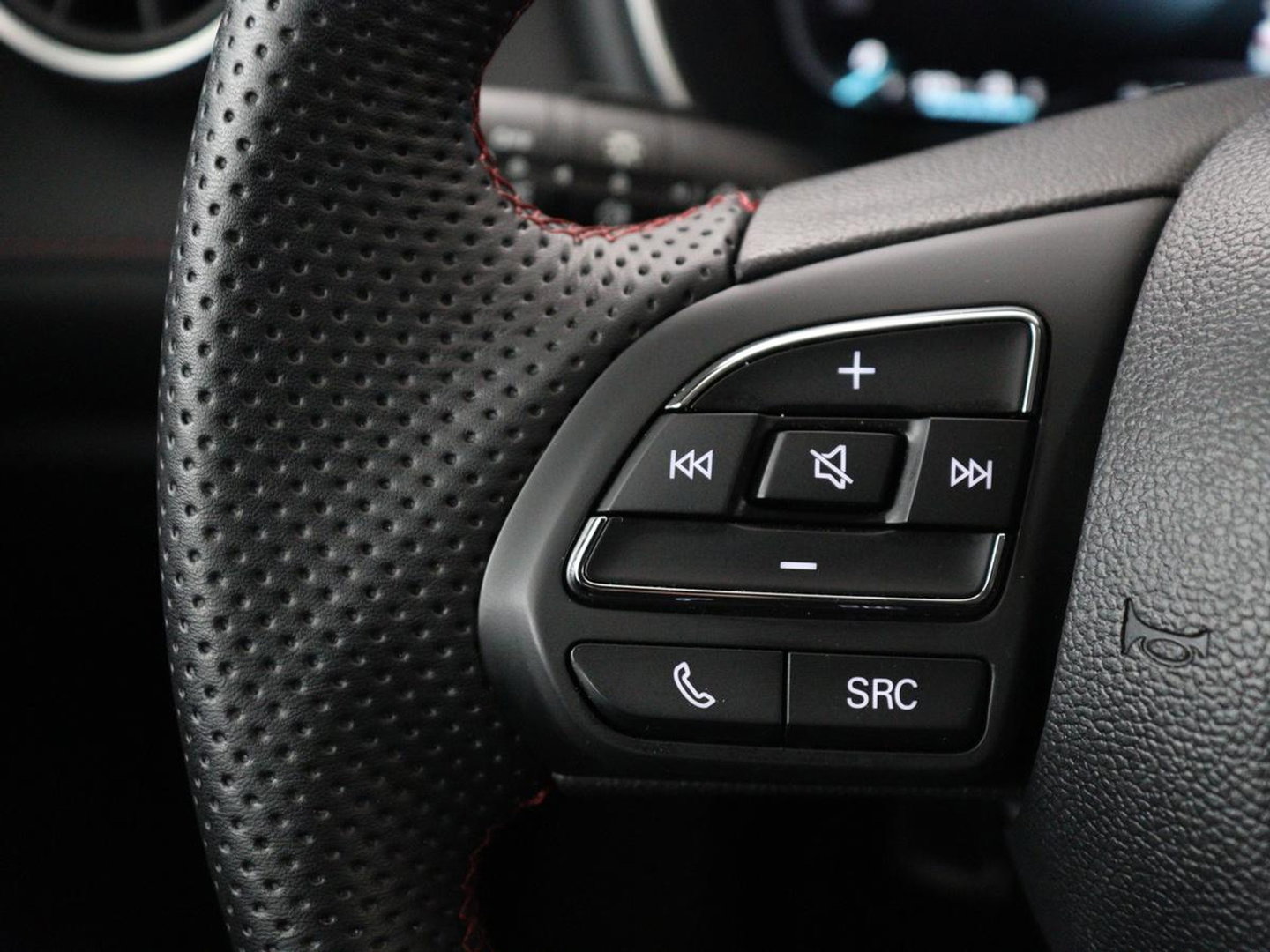 MG EHS 1.5 TGDI PHEV Comfort | SOH 96% | Origineel NL | Leder | Adaptive cruise | Stoelverwarming | Carplay | Camera | Digital Cockpit | Navigatie | Keyless | Plug In