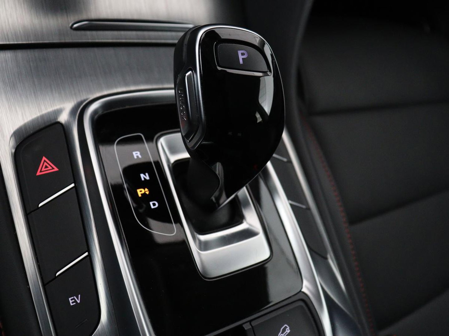 MG EHS 1.5 TGDI PHEV Comfort | SOH 96% | Origineel NL | Leder | Adaptive cruise | Stoelverwarming | Carplay | Camera | Digital Cockpit | Navigatie | Keyless | Plug In