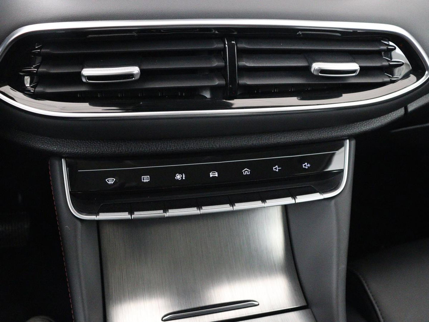 MG EHS 1.5 TGDI PHEV Comfort | SOH 96% | Origineel NL | Leder | Adaptive cruise | Stoelverwarming | Carplay | Camera | Digital Cockpit | Navigatie | Keyless | Plug In