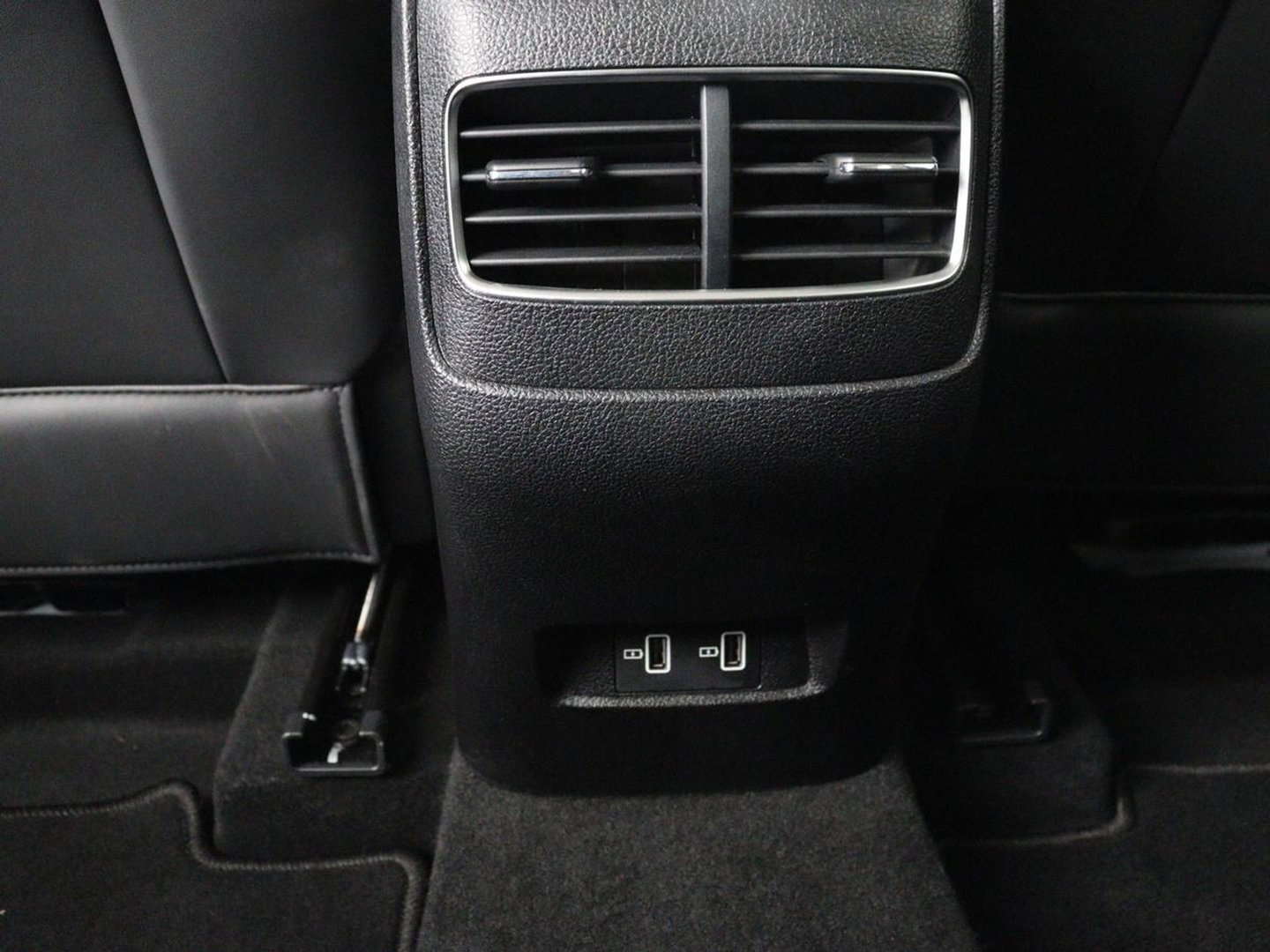 MG EHS 1.5 TGDI PHEV Comfort | SOH 96% | Origineel NL | Leder | Adaptive cruise | Stoelverwarming | Carplay | Camera | Digital Cockpit | Navigatie | Keyless | Plug In