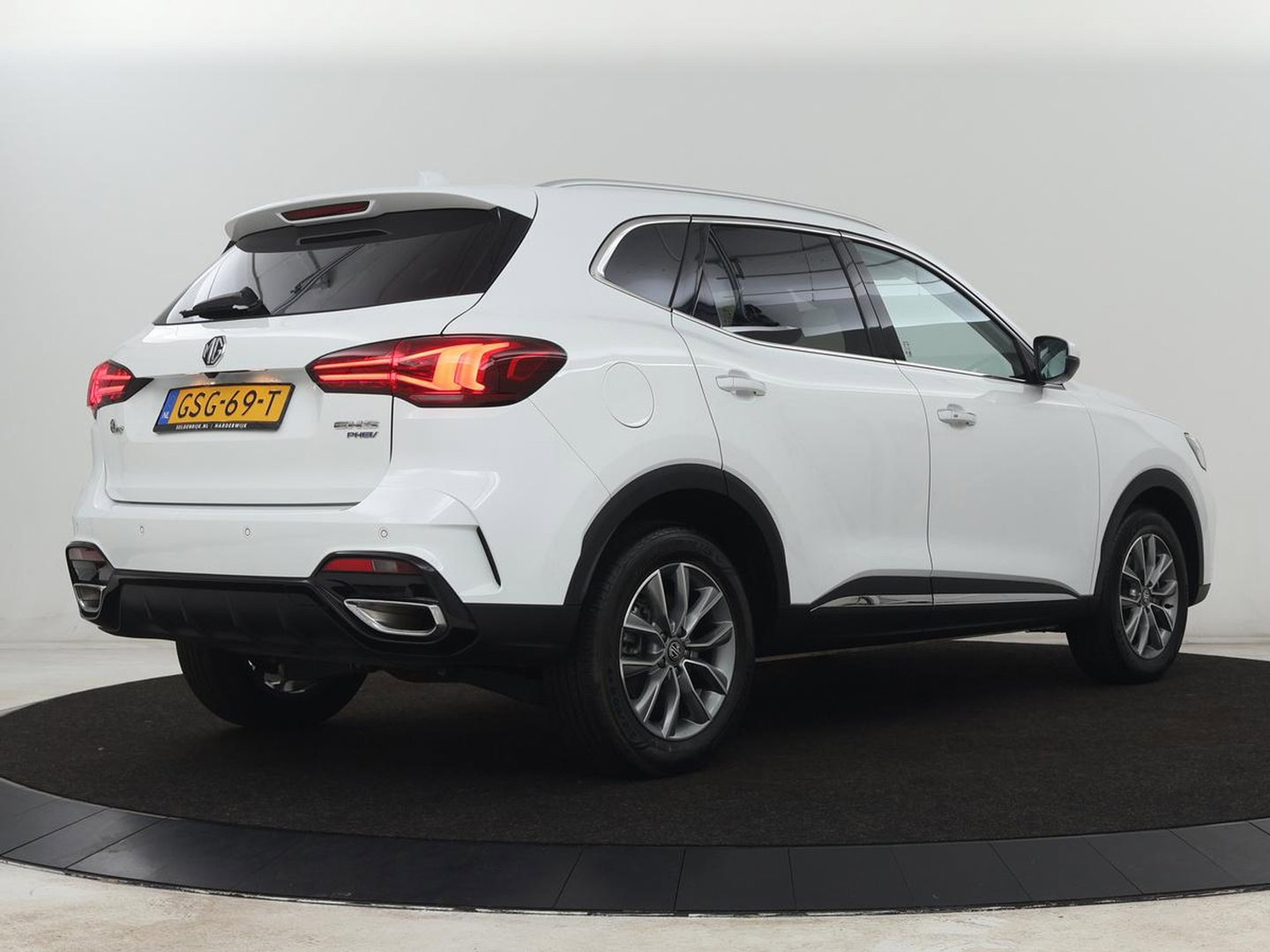 MG EHS 1.5 TGDI PHEV Comfort | SOH 96% | Origineel NL | Leder | Adaptive cruise | Stoelverwarming | Carplay | Camera | Digital Cockpit | Navigatie | Keyless | Plug In