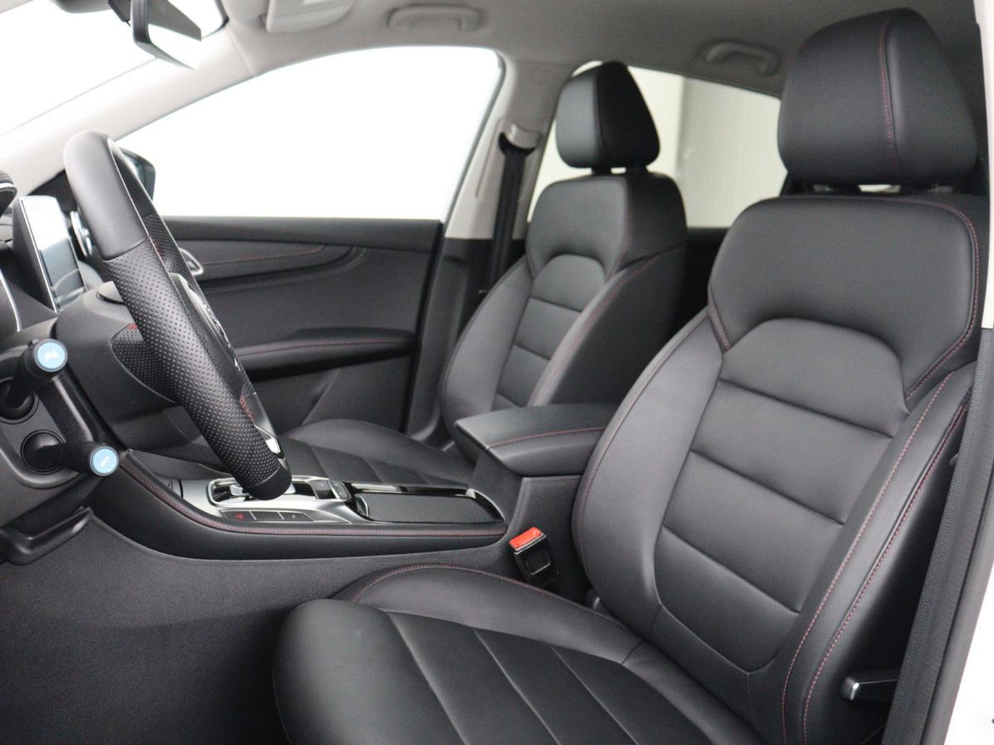 MG EHS 1.5 TGDI PHEV Comfort | SOH 96% | Origineel NL | Leder | Adaptive cruise | Stoelverwarming | Carplay | Camera | Digital Cockpit | Navigatie | Keyless | Plug In